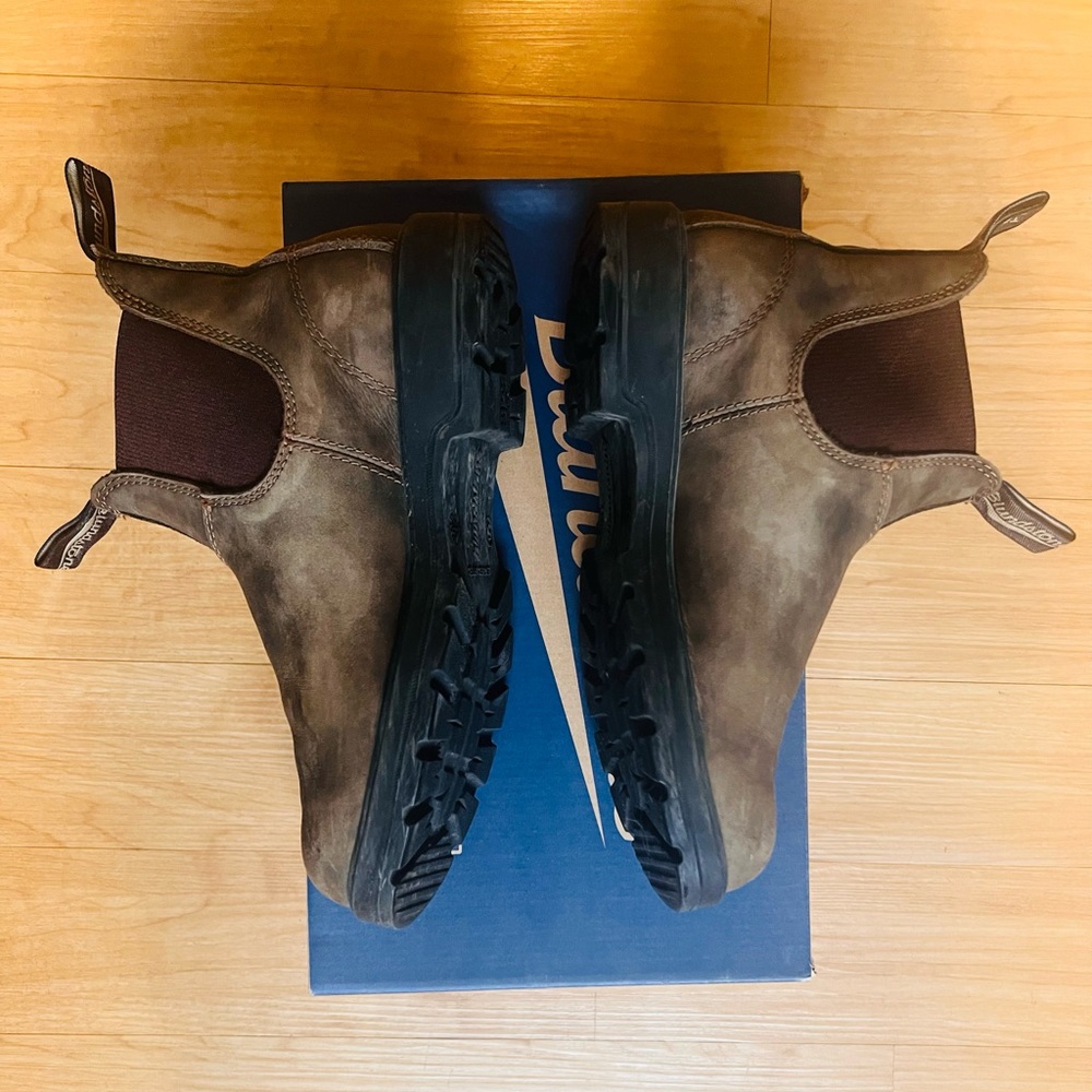 US Women’s Size 8.5 Blundstone 585 Chelsea Boots in Rustic Brown